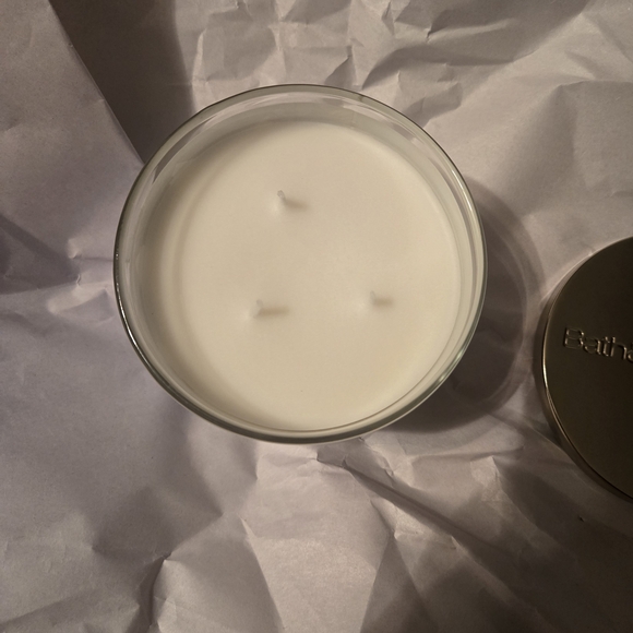 Bath  And Body Works Gingham  3 Wick Candle - Picture 2 of 2